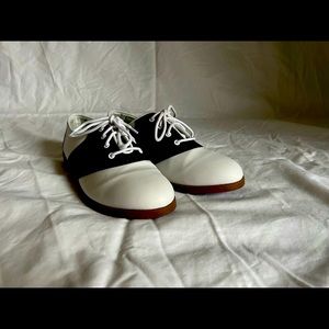 Size 7.5 Predictions brand women’s Oxford shoes